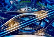 La nueva infraestructura digital: cuando la inversión en IA supera las obras públicas históricas aerial view of a road