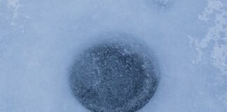 La detección temprana del cáncer de piel: clave para salvar vidas en una epidemia silenciosa blue ice