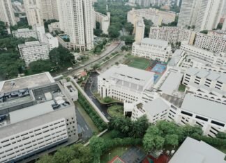 La Burocracia Urbanística: El Principal Obstáculo para la Construcción de Vivienda en España aerial view of building at daytime