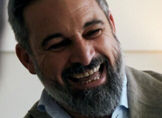 DENAES, el otro chiringuito de Santiago Abascal