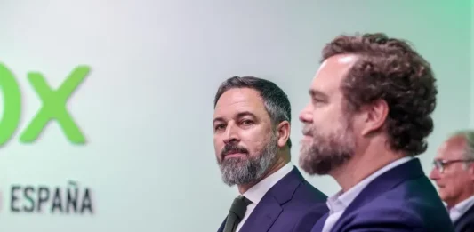 Francisco Franco o Espinete de los Peperos, entre los impulsores de un congreso extraordinario en Vox