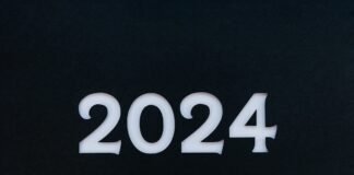 HONOR revoluciona el MWC 2026 con tecnología plegable avanzada y robótica humanizada a close up of the numbers on a black background