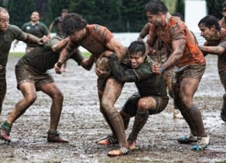 El rugby español busca su lugar en el elite europeo: El desafío de acceder al Torneo de las Seis Naciones men in black shorts and brown t-shirt