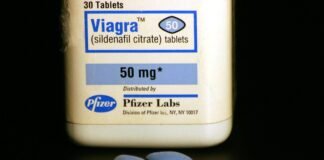 La integración de Obed Vargas en el Atlético: Cuando la unidad del vestuario marca la diferencia a white container with a label on it