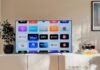 La Revolución OLED Llega al iPad Air: Apple Redefine su Estrategia de Pantallas para 2027 a flat screen tv sitting on top of a white cabinet