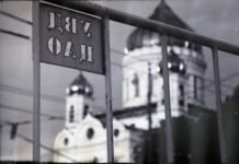 Jakub Józef Orliński: La Nueva Generación del Contratenor Barroco grayscale photo of UNKs coffee shop