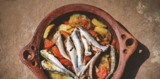 San Bartolomé de Tirajana se prepara para la gran final de Miss Mundo España 2026 fish on brown round plate