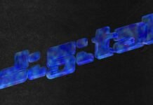Los desafíos de la transformación digital en el sector público español: entre avances y obstáculos tecnológicos Blue 3D text with a marbled texture