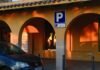 El VAR en el punto de mira tras el polémico caso Amrabat en el Betis-Oviedo A parking spot is visible under arches.