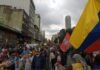 Colombia en la encrucijada: elecciones regionales definen el rumbo político en medio de la crisis de seguridad people walking on street during daytime