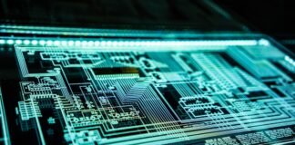 El sector turístico cubano enfrenta una crisis sin precedentes por el éxodo de operadores internacionales teal LED panel