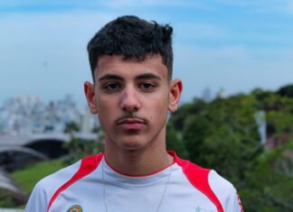 Pablo Hernández de Cos emerge como favorito español para dirigir el Banco Central Europeo Young man with mustache and short hair outdoors