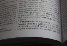La Economía del Decrecimiento: Repensando la Prosperidad en un Planeta Finito text