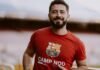 Jorge Messi: El hombre detrás del astro más grande del fútbol mundial a man wearing a red shirt