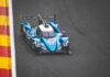 Alpine confirma su apuesta de futuro: Colapinto y Gasly formarán la dupla en 2027 mientras Alonso cierra la puerta de regreso a blue race car driving down a race track