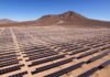 El Dilema Solar de España: Qué Hacer con Millones de Paneles Fotovoltaicos al Final de su Vida Útil landscape photography of blue solar panels