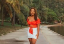Mayssa Moujane: El Talento que Divide a España y Marruecos en el Fútbol Femenino a woman in a dress