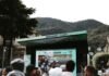 El cartel taurino como obra de arte: cuando la publicidad efímera se convirtió en patrimonio visual español A group of people standing in front of a large screen