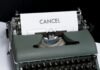 Cancelación cultural en España: cuando los festivales eligen el silencio sobre el debate green and white typewriter on black textile