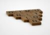 El efecto dominó del autonomismo británico: ¿Puede la declaración de Cardiff reactivar el independentismo en España? brown wooden blocks on white surface