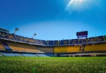 Boca Juniors avanza en la Copa Argentina: la AFA desestimó el reclamo de Vélez y confirma la continuidad Xeneize en el torneo A stadium filled with lots of green grass