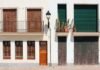 El debate sobre el alquiler en España: entre el derecho a la vivienda y la propiedad privada white and brown wooden doors