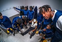 Boca Juniors elimina a Racing y avanza a las semifinales de la Copa Argentina 2026 con un épico triunfo 3-2 A group of young men standing next to each other
