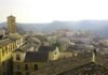 Realidad Aumentada en Toledo: Cuando la Tecnología Convierte la Historia en una Experiencia Inmersiva a city with many rooftops