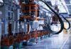 Sostenibilidad Empresarial en la Industria Alimentaria: Cómo las Empresas Líderes Construyen un Futuro Responsable a line of electrical equipment in a factory