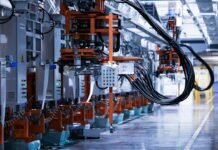 Sostenibilidad Empresarial en la Industria Alimentaria: Cómo las Empresas Líderes Construyen un Futuro Responsable a line of electrical equipment in a factory